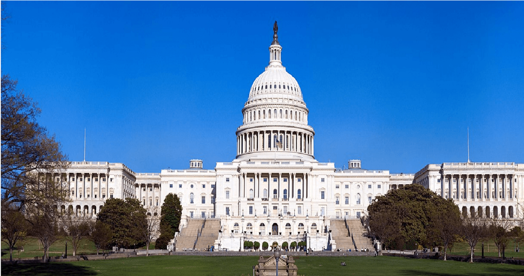 Front image of the US Capitol building.