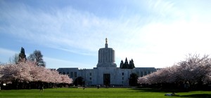 small_Oregon_State_Capitol_2